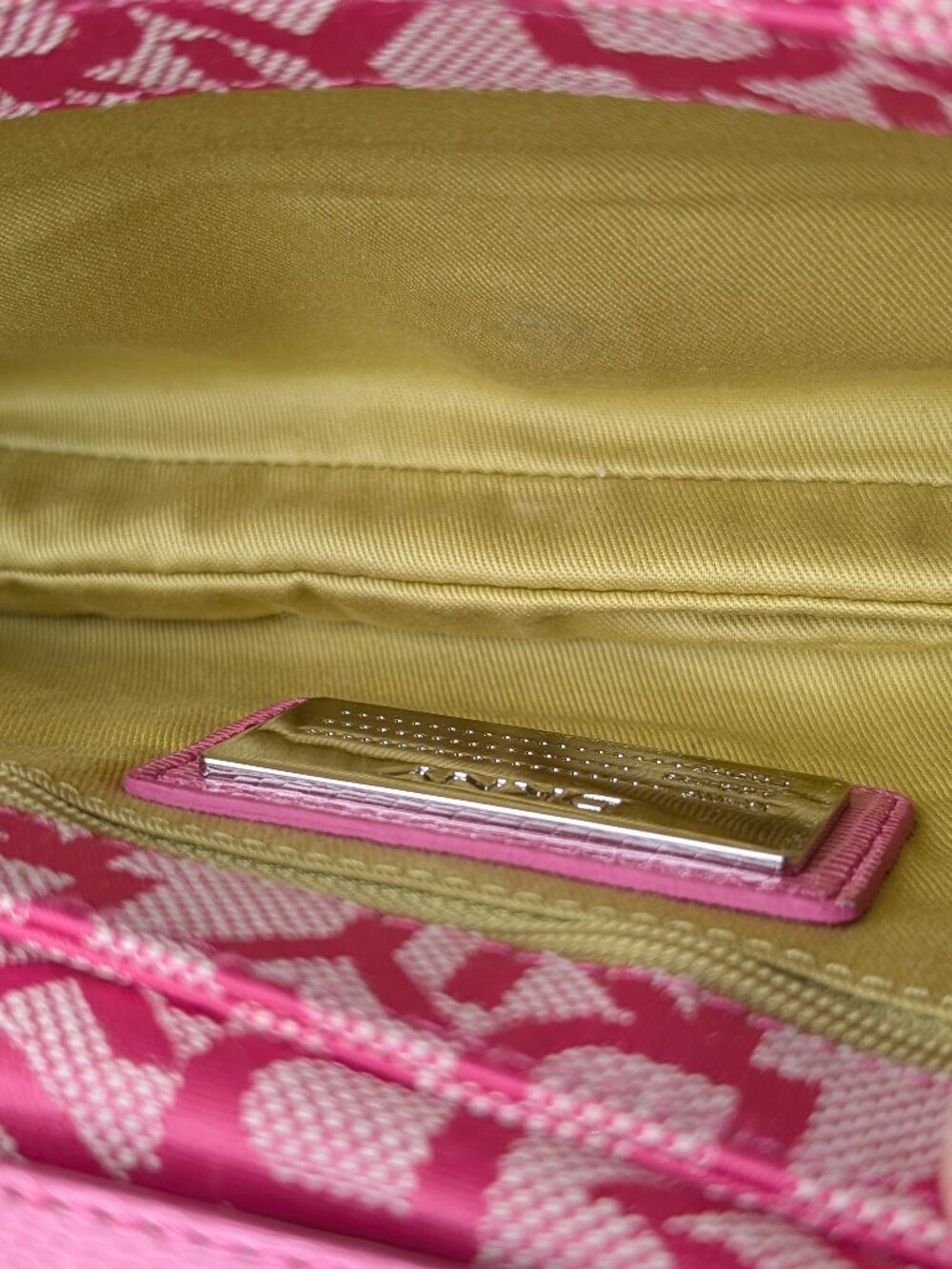 Y2K DKNY Monogram Baguette Pink Shoulder Bag - Picture 8 of 9